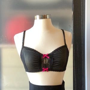 HANKY PANKY BRA NWOT